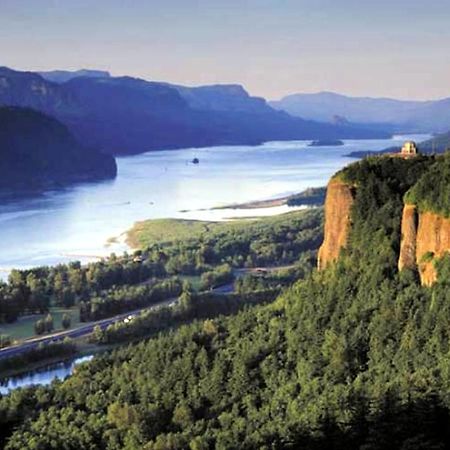 Holiday Inn Express Portland East - Columbia Gorge By Ihg Troutdale Buitenkant foto