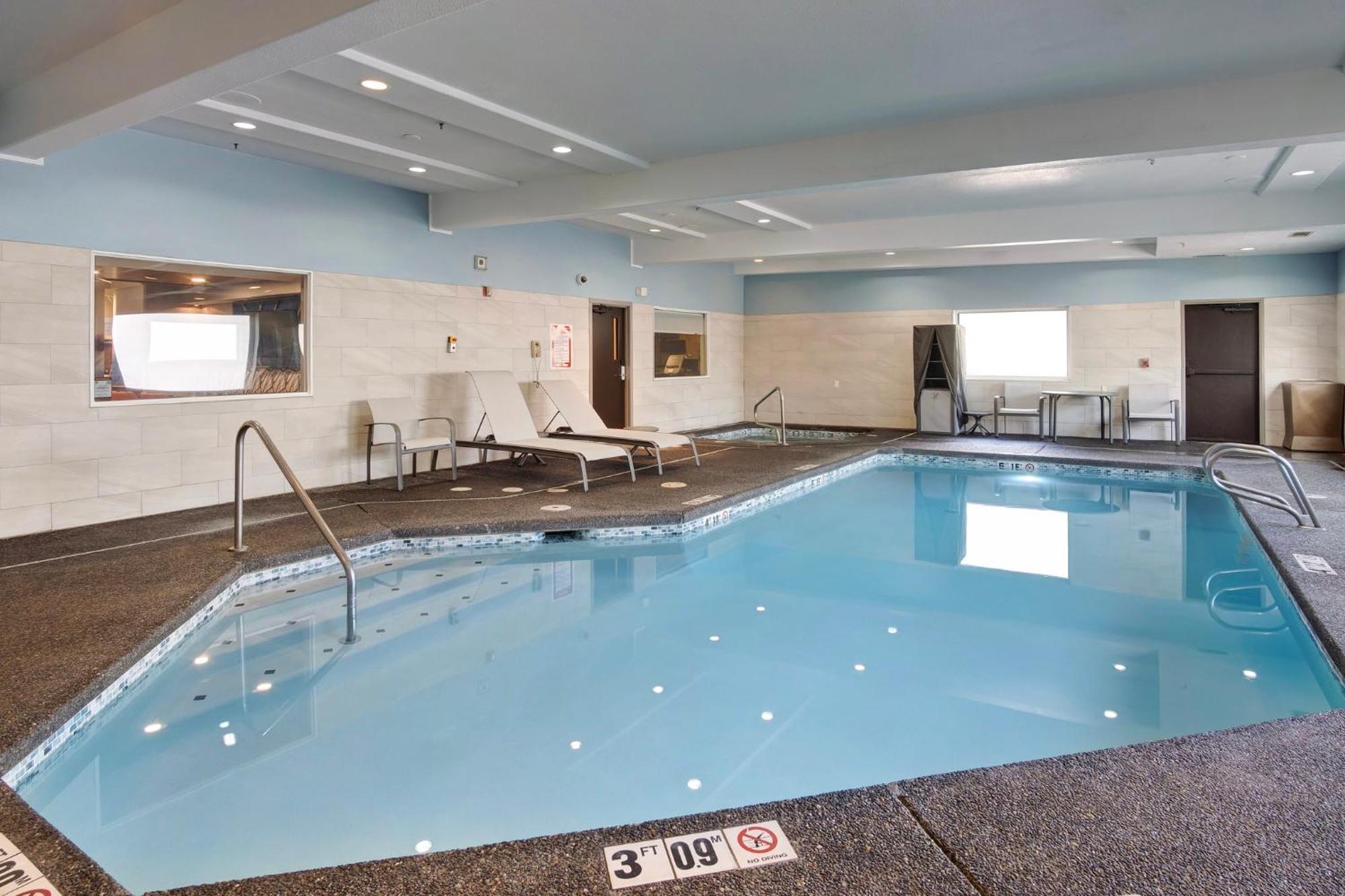 Holiday Inn Express Portland East - Columbia Gorge By Ihg Troutdale Buitenkant foto